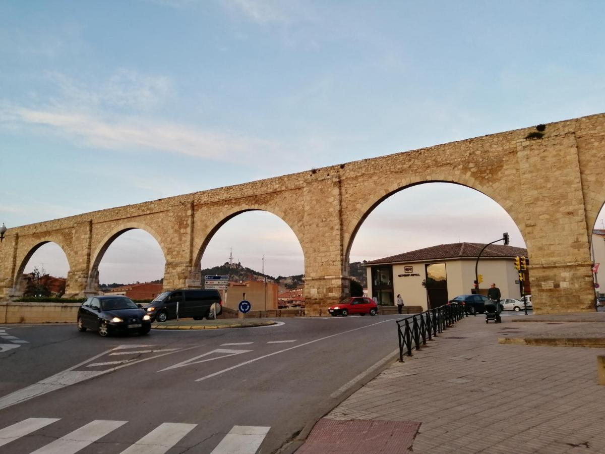 Estudios Los Arcos 特鲁埃尔 外观 照片
