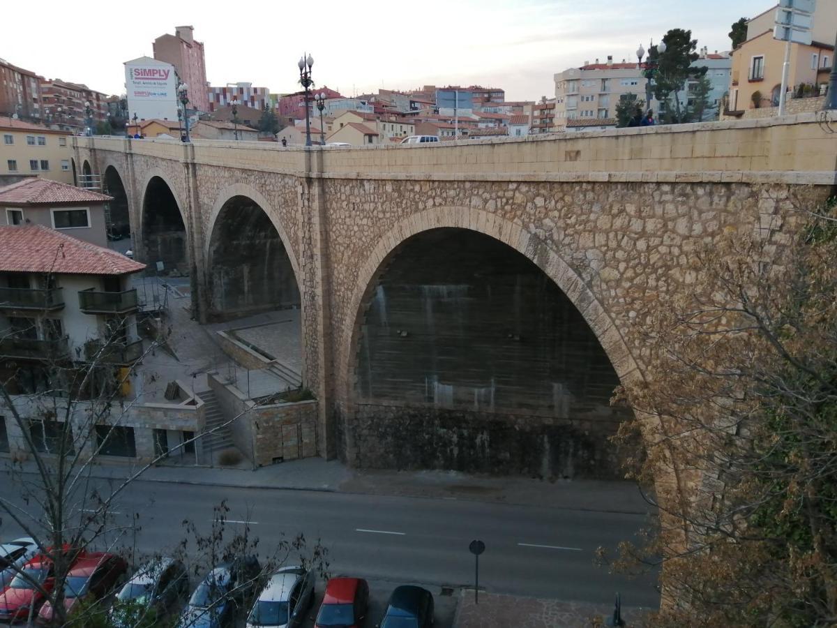 Estudios Los Arcos 特鲁埃尔 外观 照片