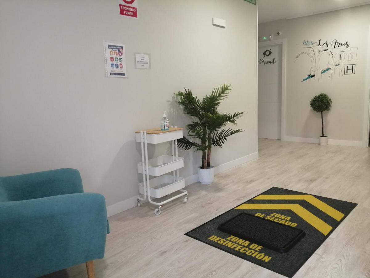 Estudios Los Arcos 特鲁埃尔 外观 照片
